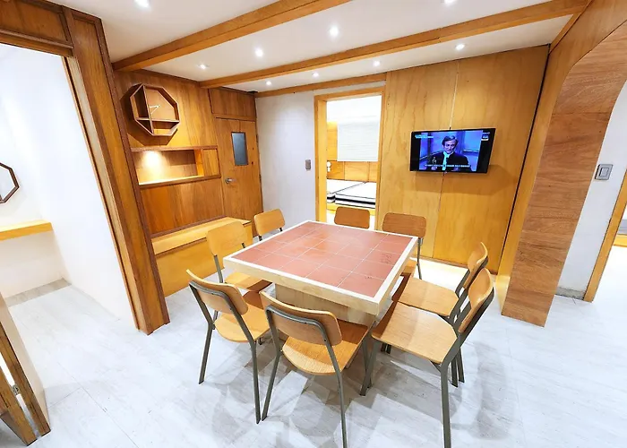Hongdae 5min,spacious 4br 3ba * 首爾