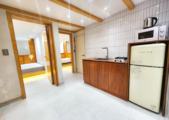 Hongdae 5min,spacious 4br 3ba 公寓 首爾
