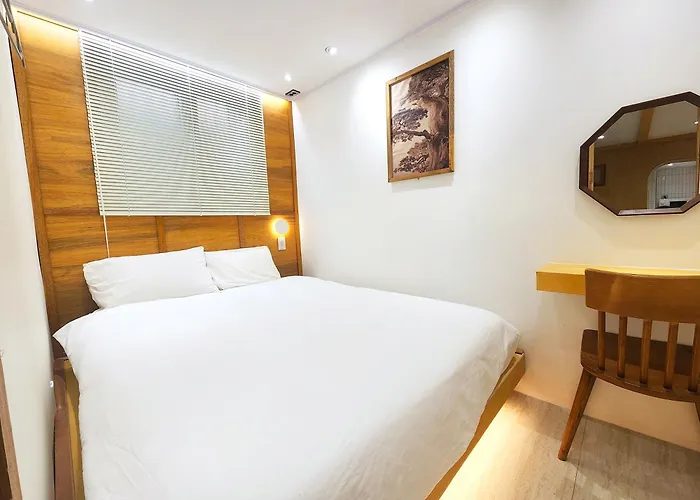 公寓 Hongdae 5min,spacious 4br 3ba 首爾