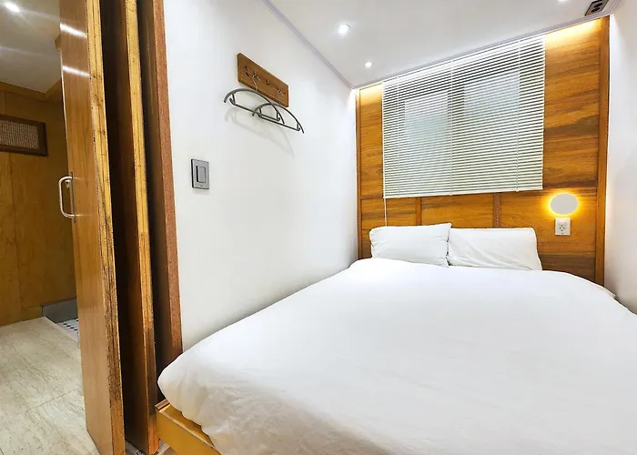 Hongdae 5min,spacious 4br 3ba * 首爾