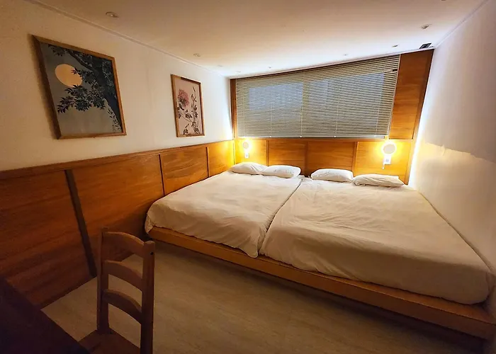 Hongdae 5min,spacious 4br 3ba 公寓