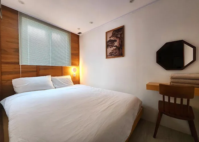 Hongdae 5min,spacious 4br 3ba *