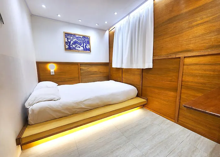 Hongdae 5min,spacious 4br 3ba *